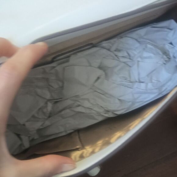 NEW IMAN White Cream Satchel Floral Design - Picture 4 of 4